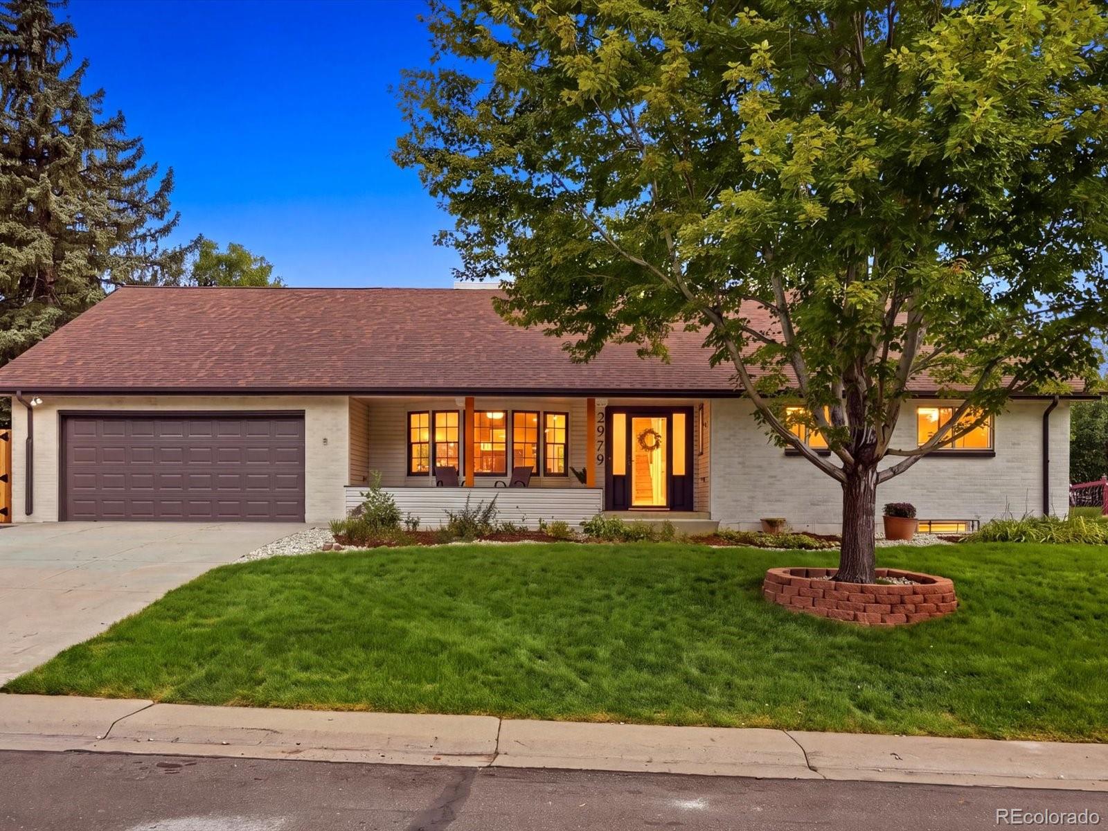 2979 Robb Circle