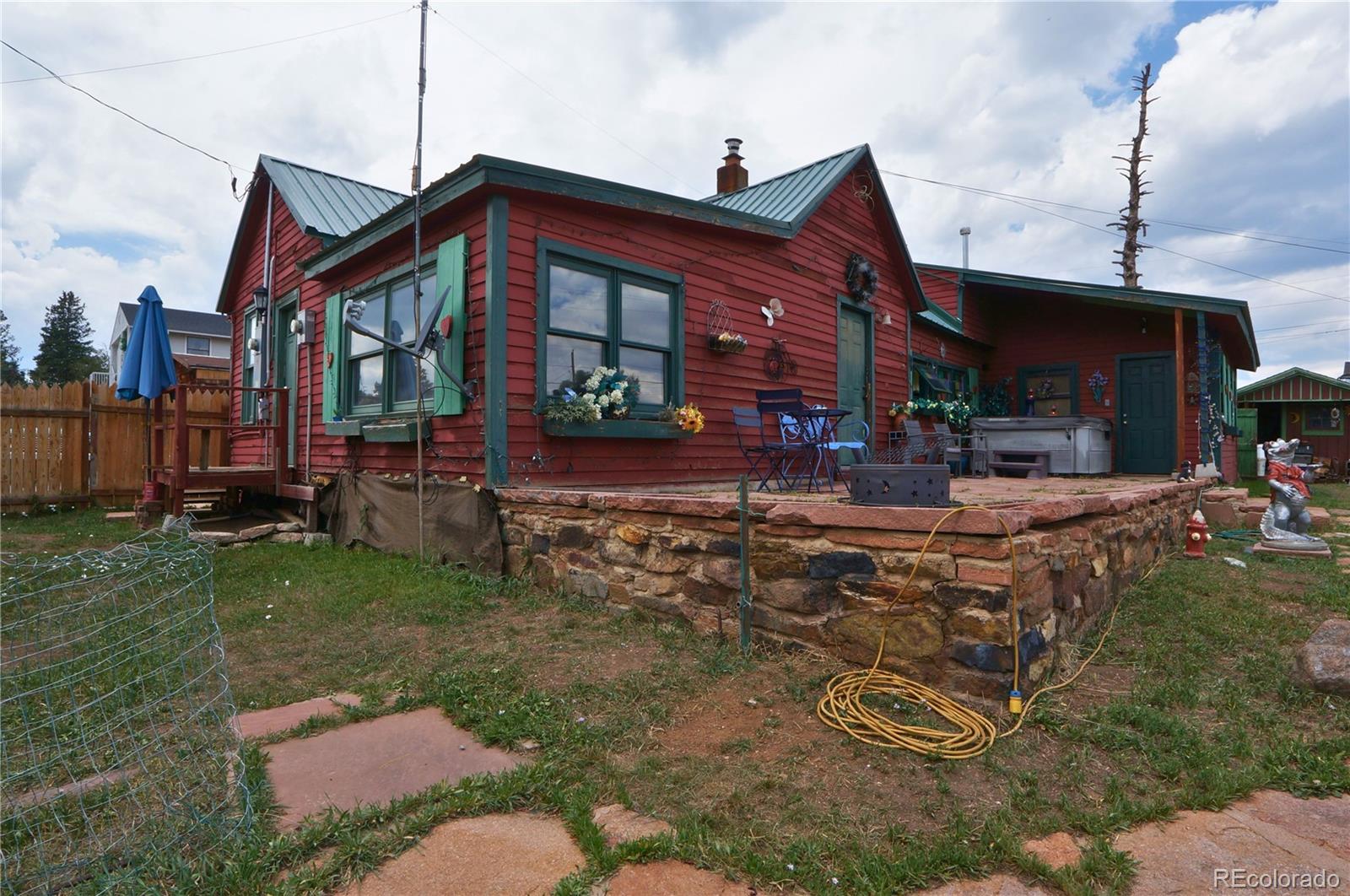 307 W Golden Avenue