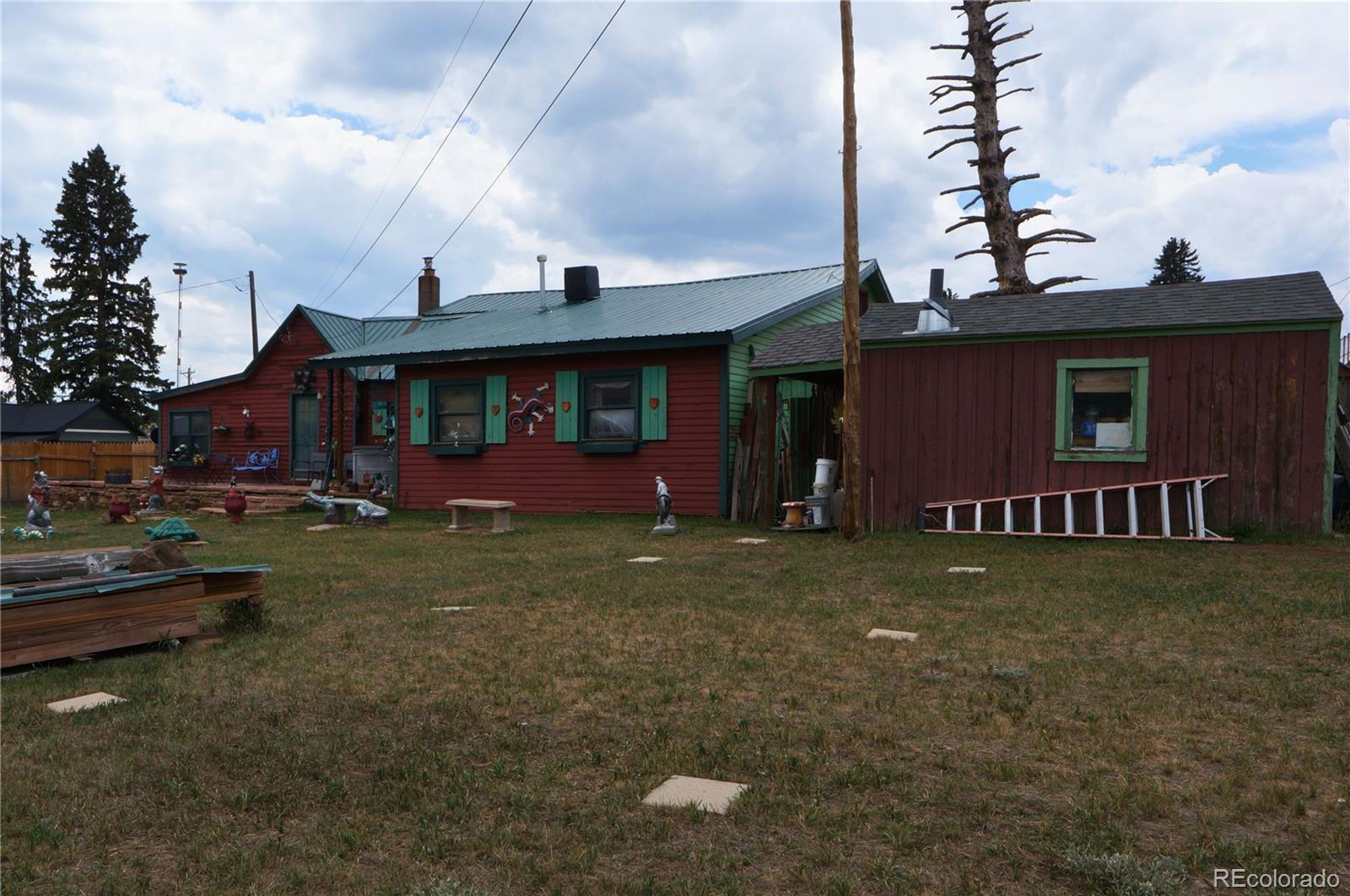 307 W Golden Avenue
