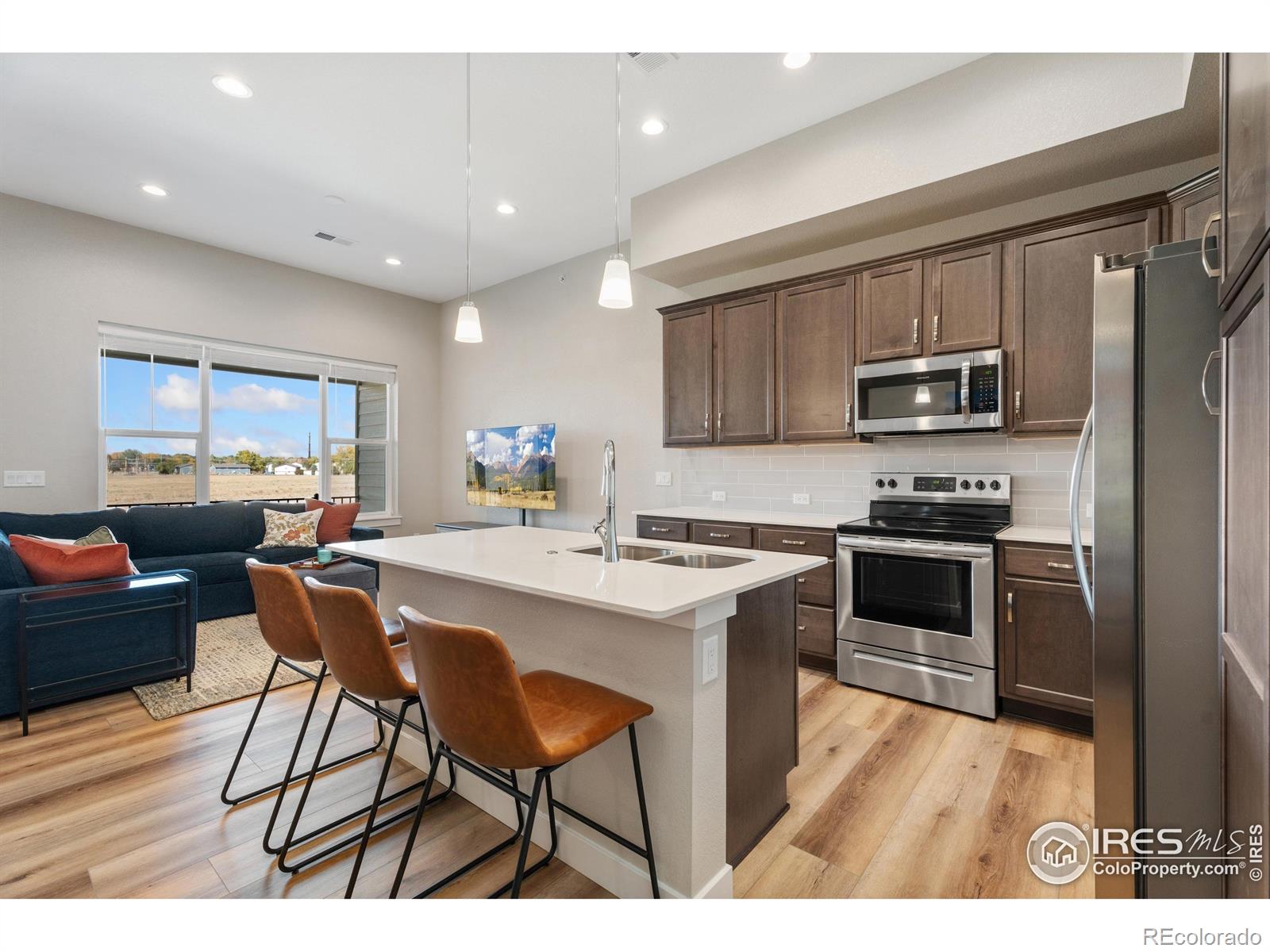 820 Schlagel Street 5