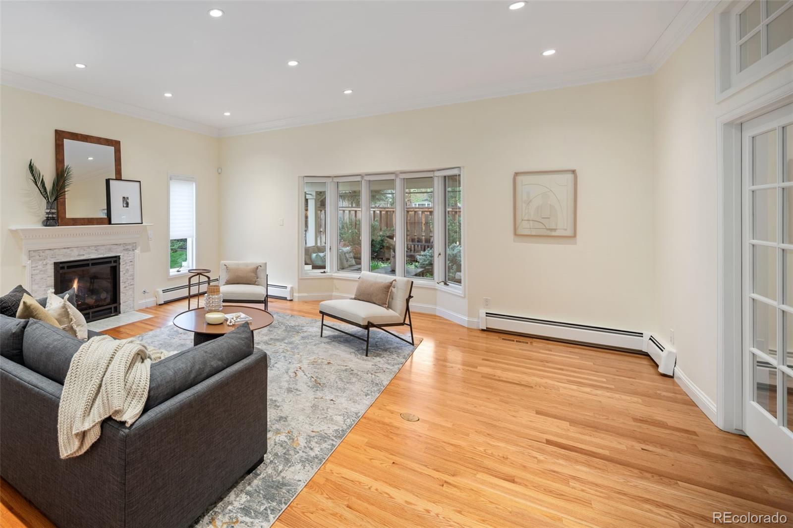 2552 E Alameda Avenue 32