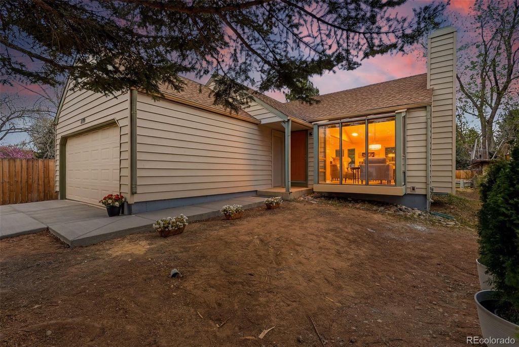 Photo of 179 W Sycamore Lane, Louisville, CO 80027 (MLS # 9487018)