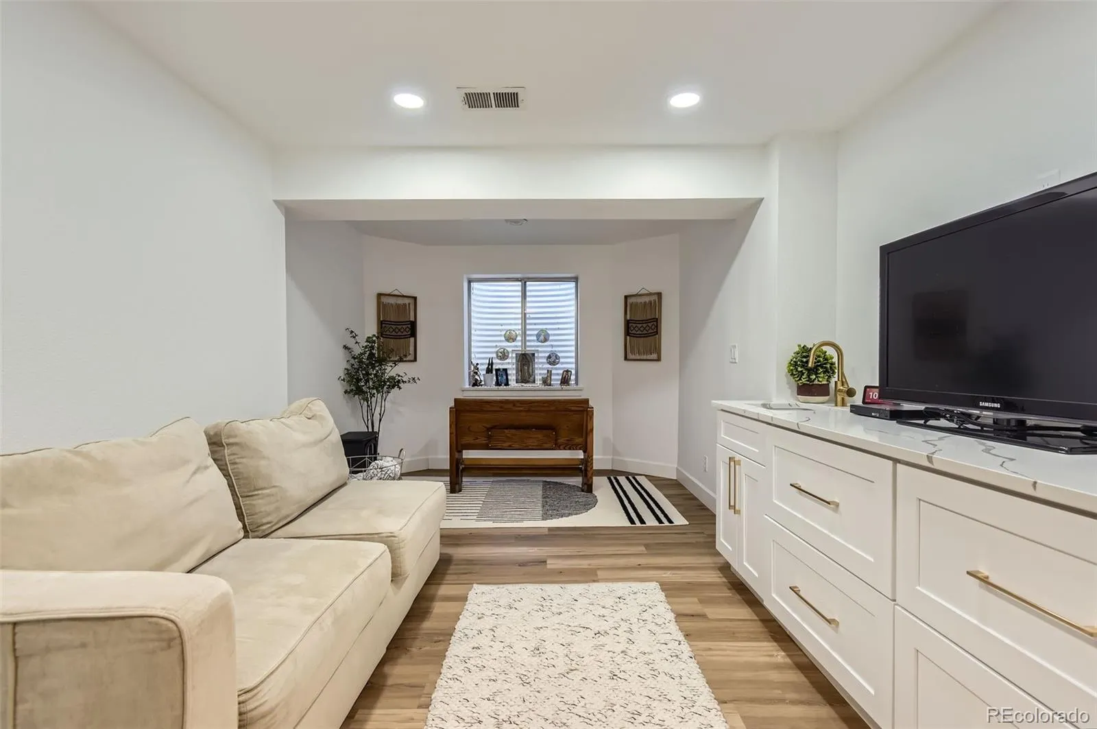 Thornton, Colorado 80241, United States, 4 Bedrooms Bedrooms, ,3 BathroomsBathrooms,Residential,Active,110891