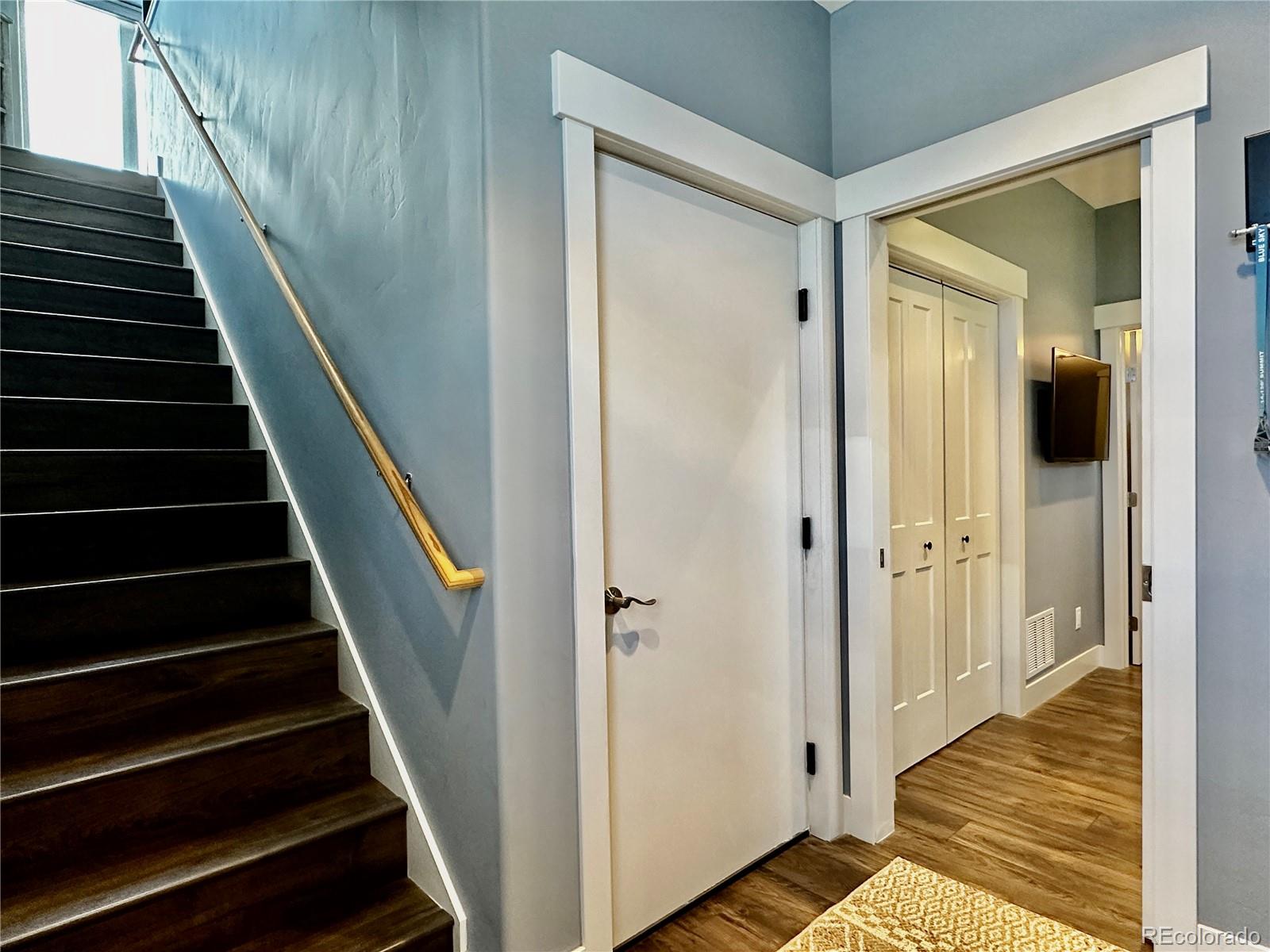 621 E 10th Street
