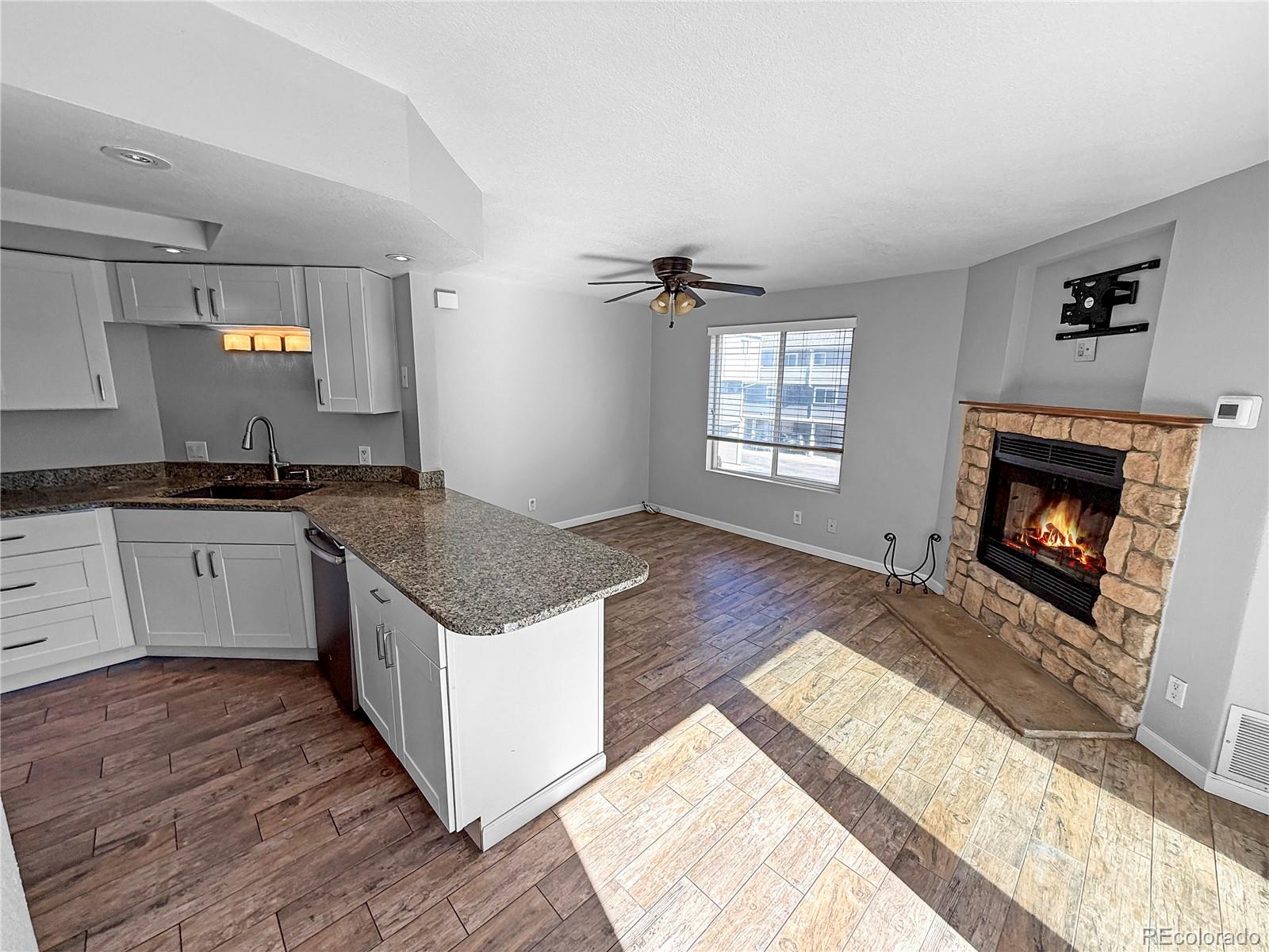5250 S Huron Way 10-208