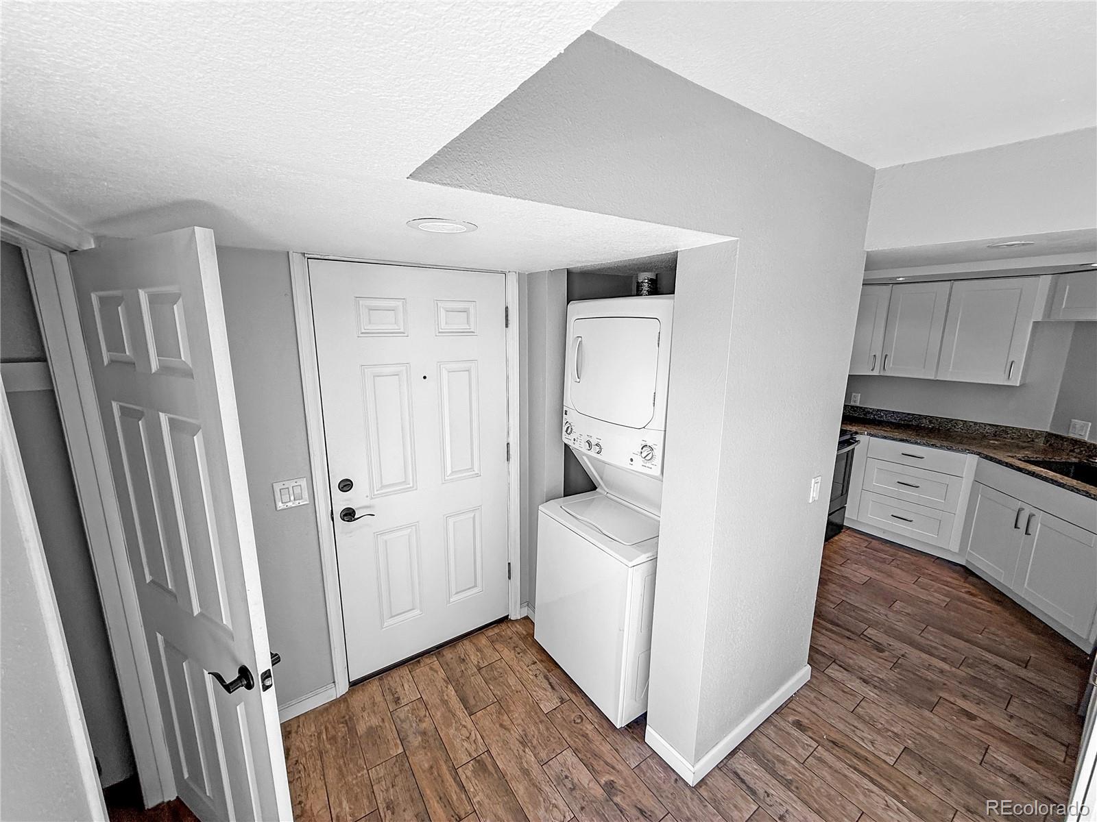 5250 S Huron Way 10-208