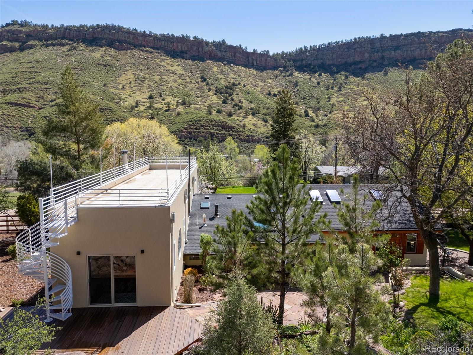 1669 Apple Valley Road