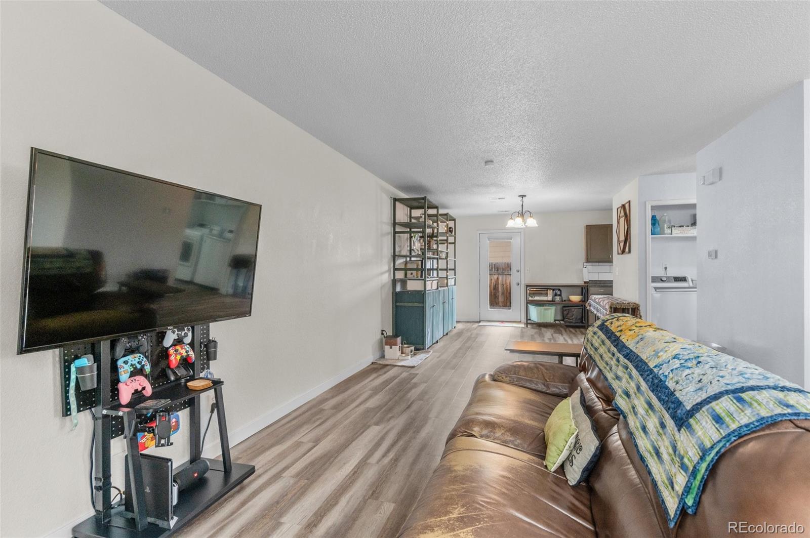 920 44th Avenue Court 30