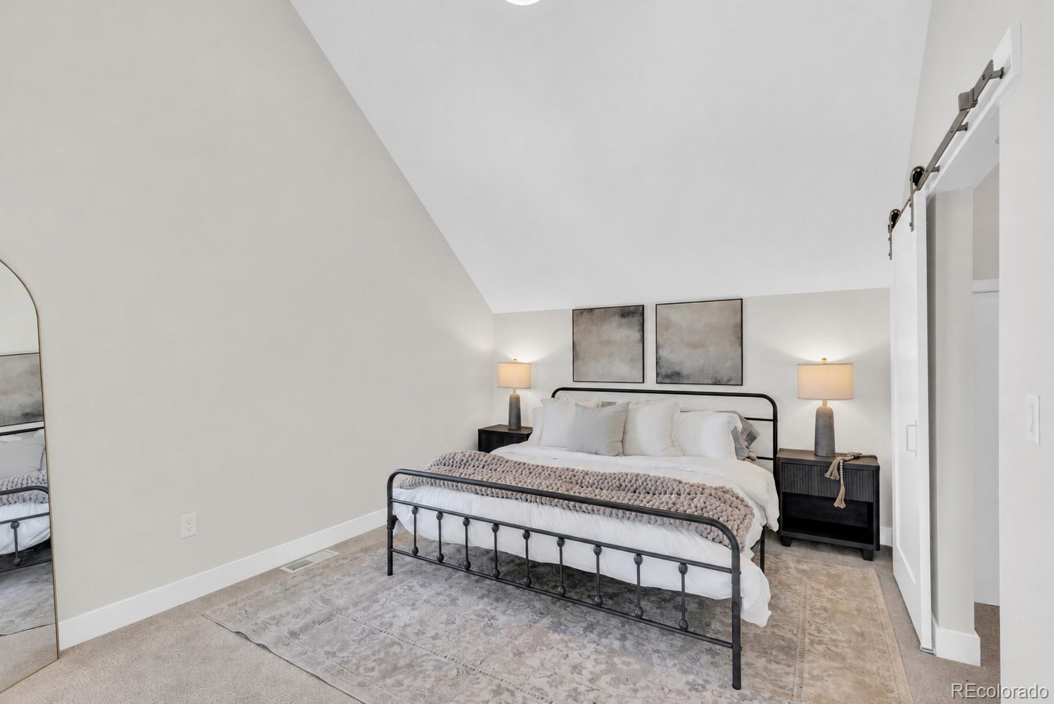331 W Warren Avenue