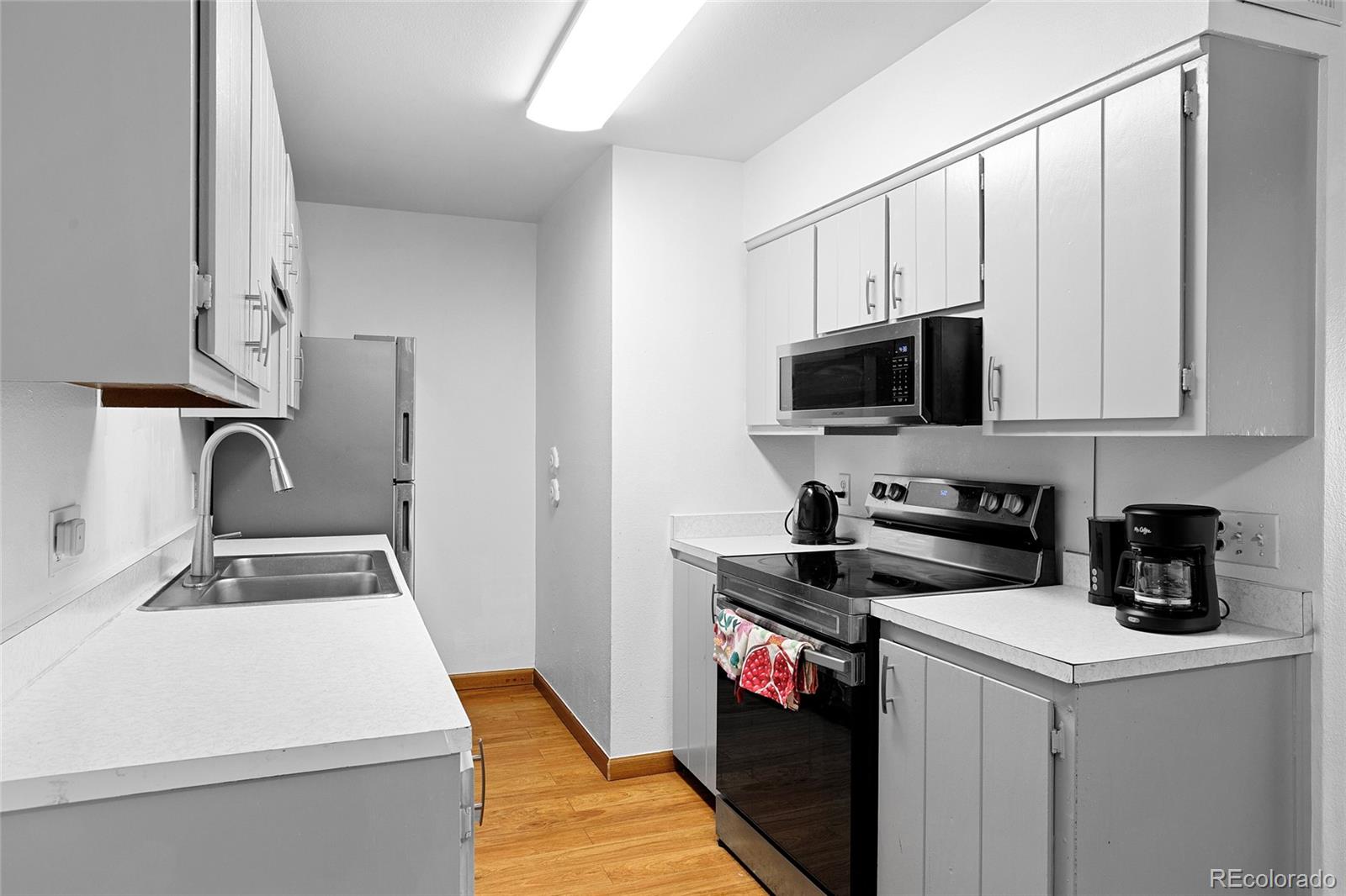 16359 W 10th Avenue X6