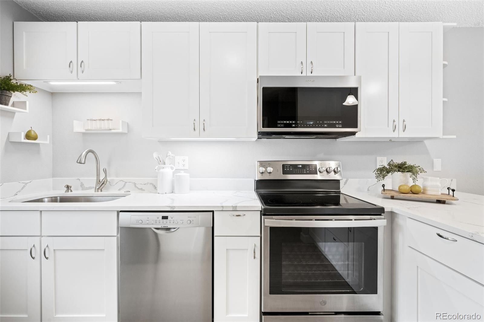 437 Wright Street 30