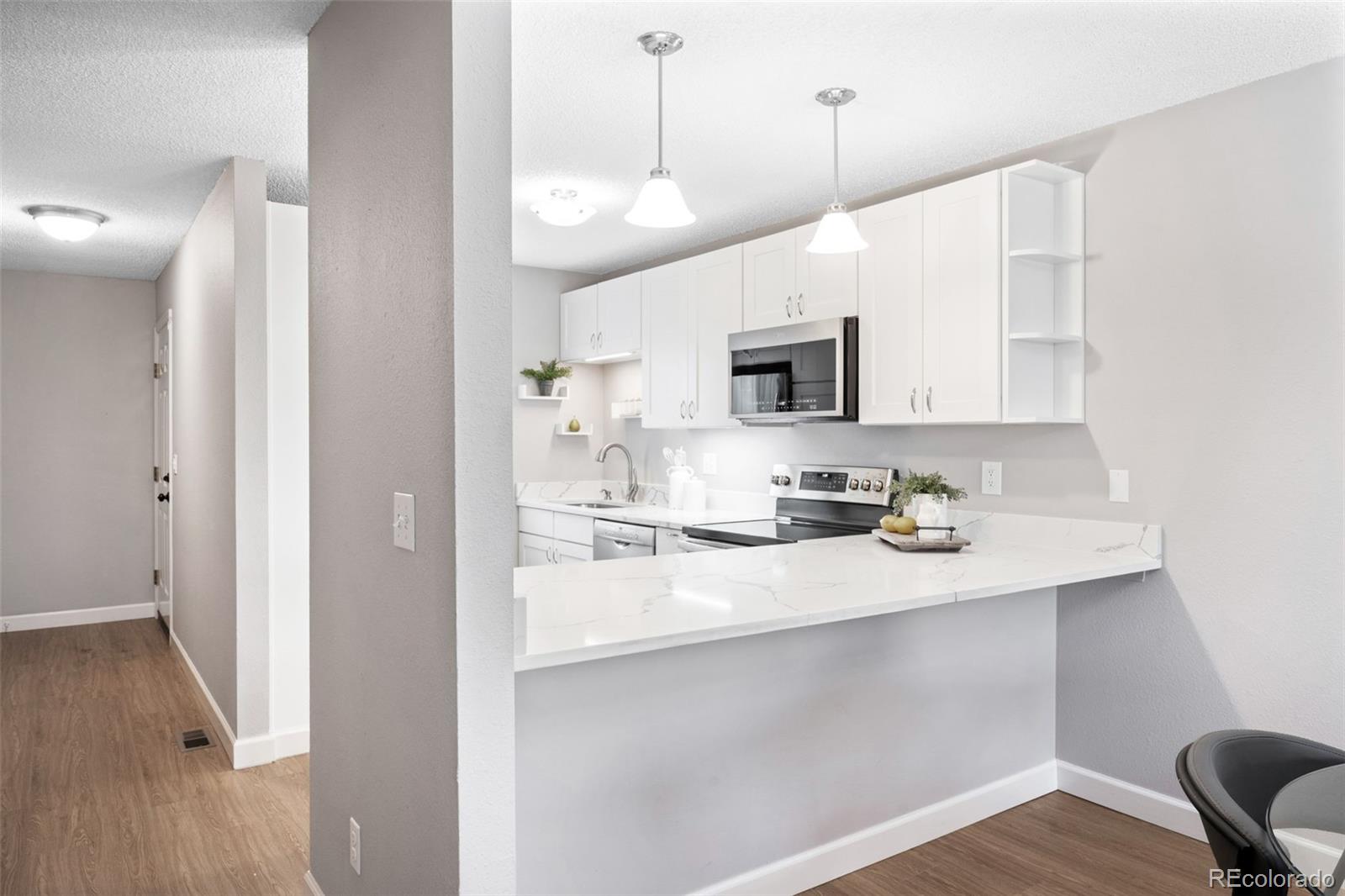 437 Wright Street 30