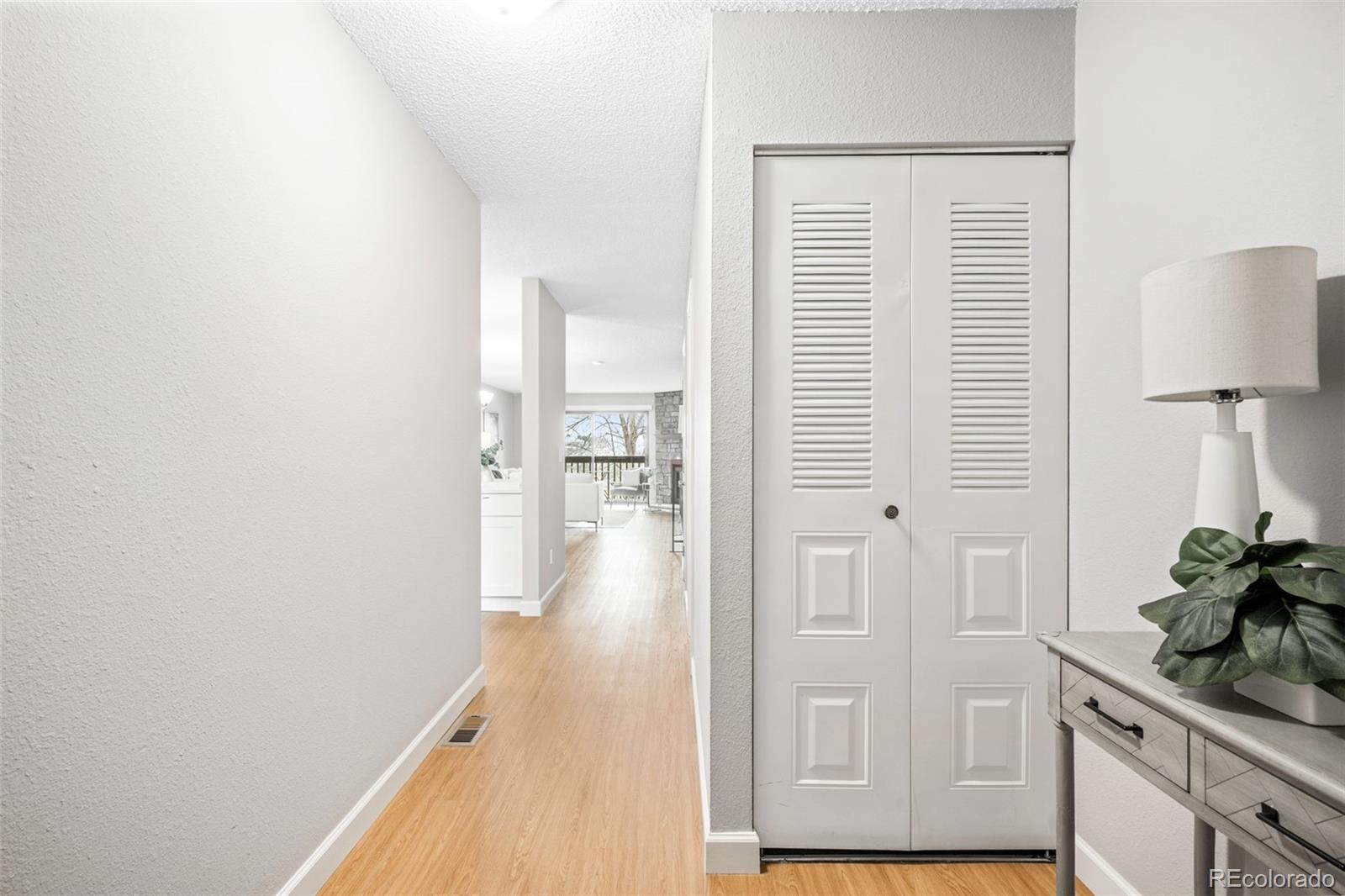 437 Wright Street 30