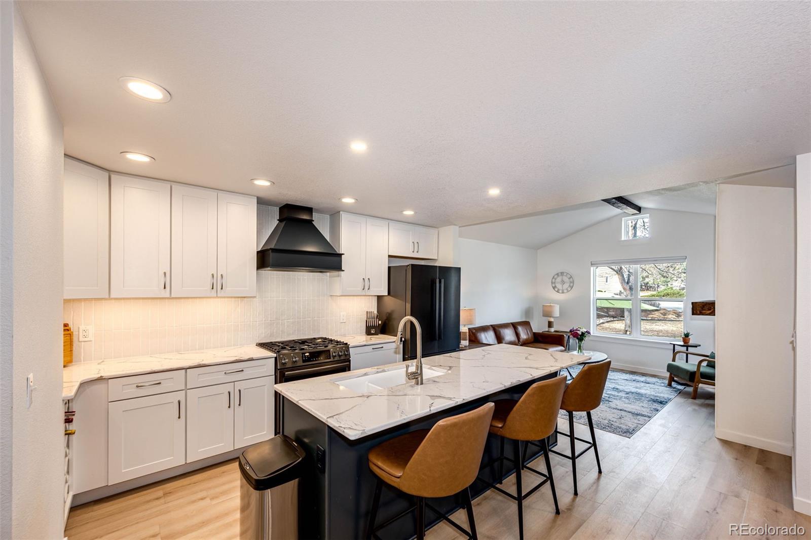 255 Rendezvous Drive