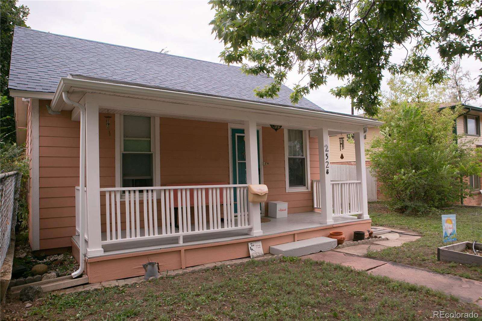 2528 Eaton Street