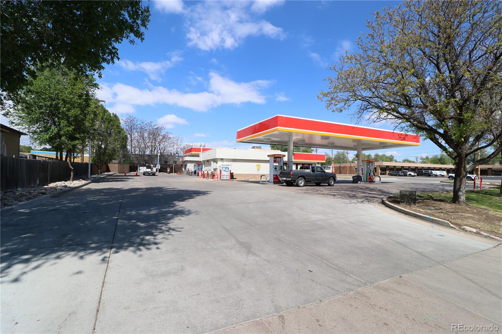 2202 W Evans Avenue