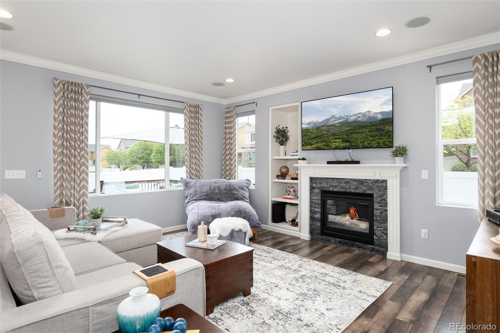 5538 W 73rd Place