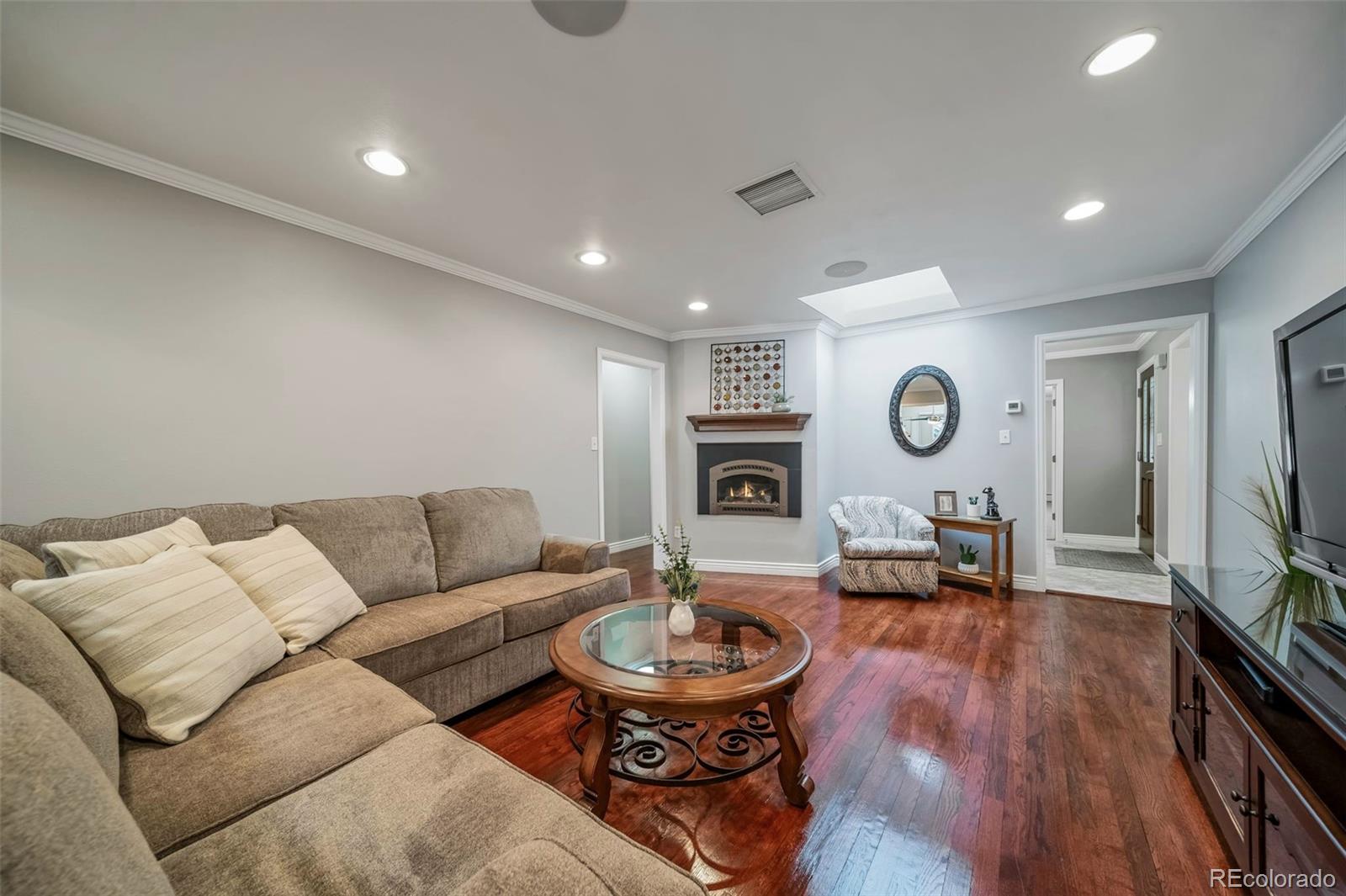 2424 S Jasmine Street, Denver, CO, 80222 2 2424 S Jasmine Street