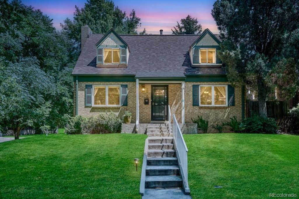 Photo of 2090 Bellaire Street, Denver, CO 80207 (MLS # 5230796)