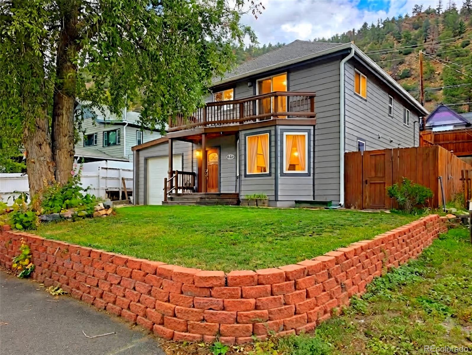 2121 Riverside Drive