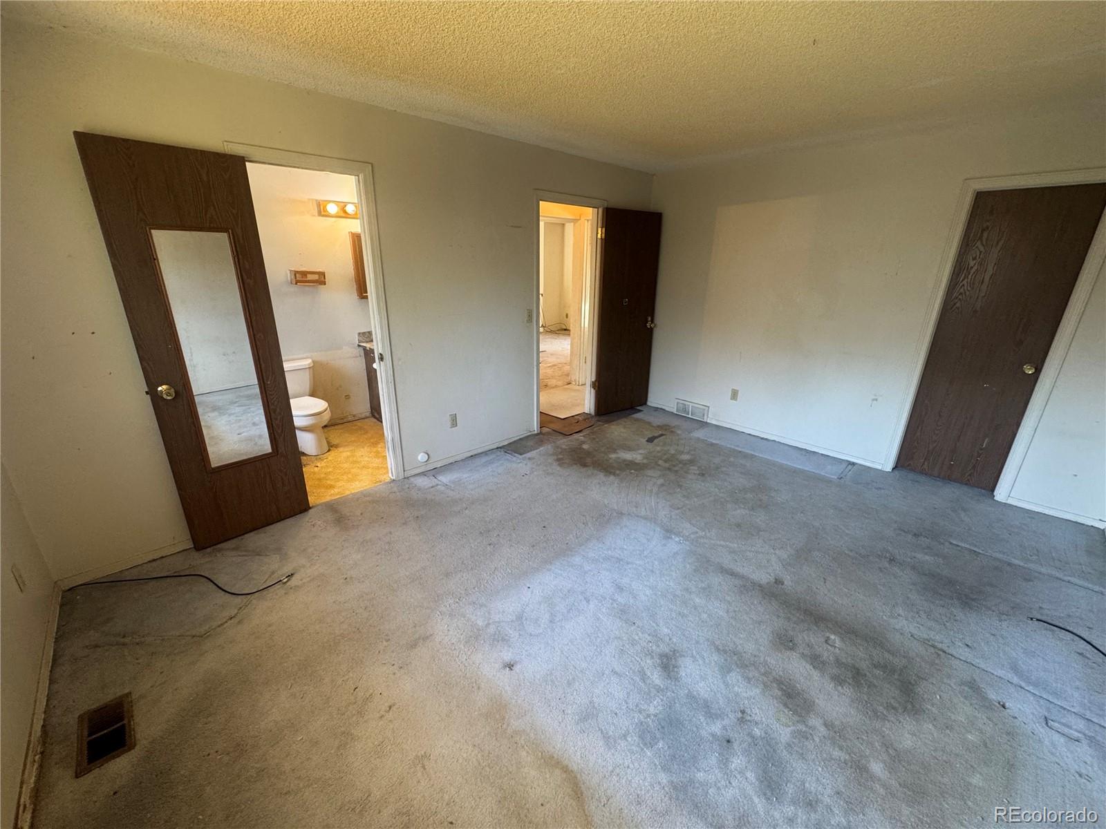 1156 S Cathay Street