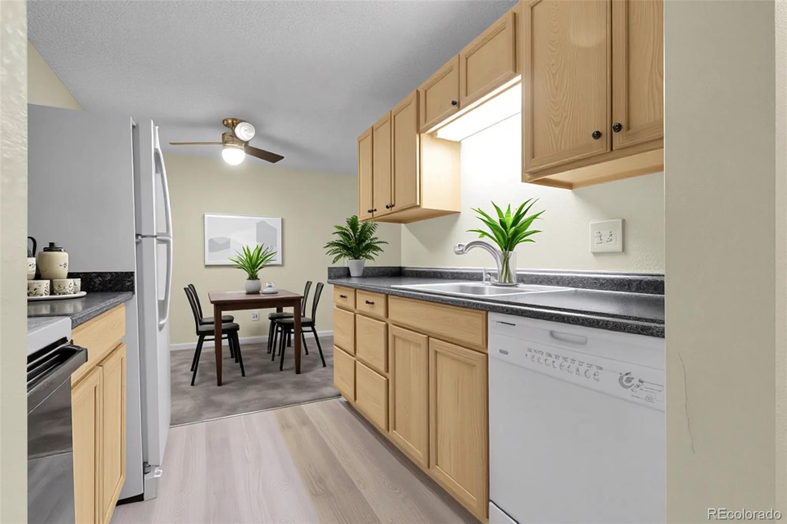 2325 S Linden Court 206