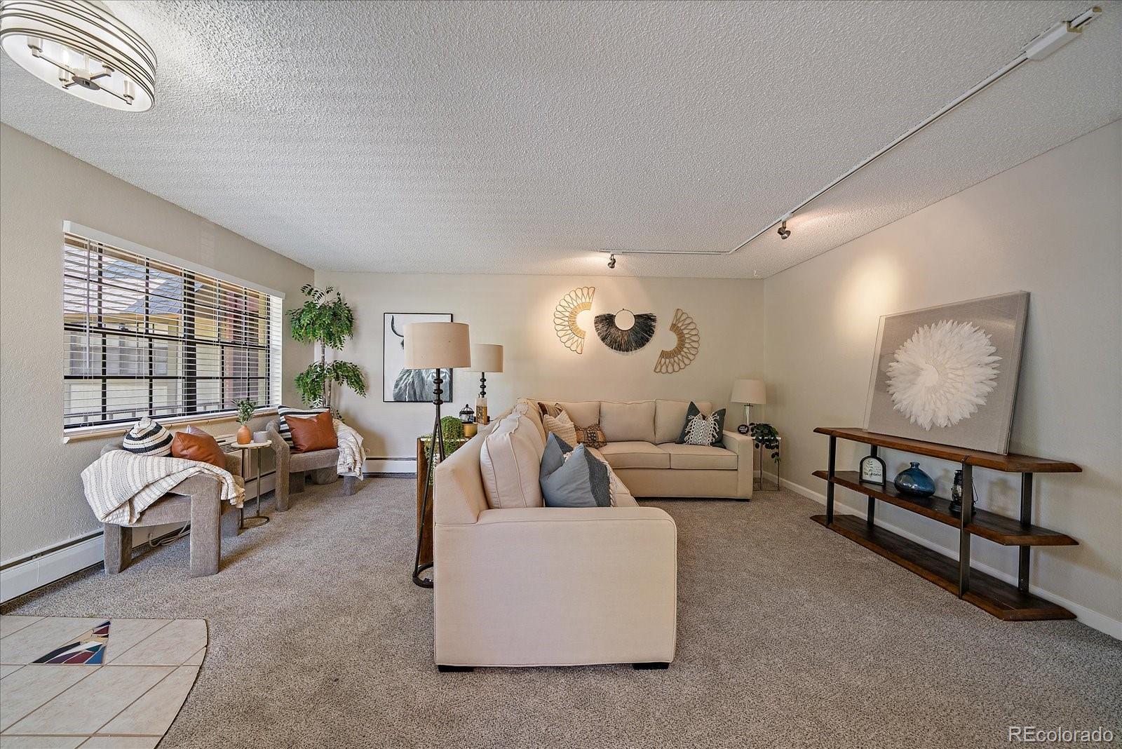 1021 Carr Street 25