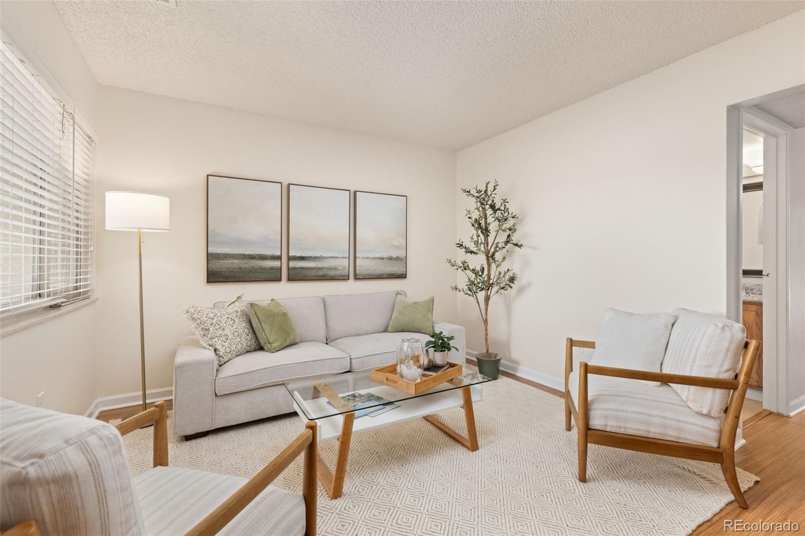 800 W Moorhead Circle E