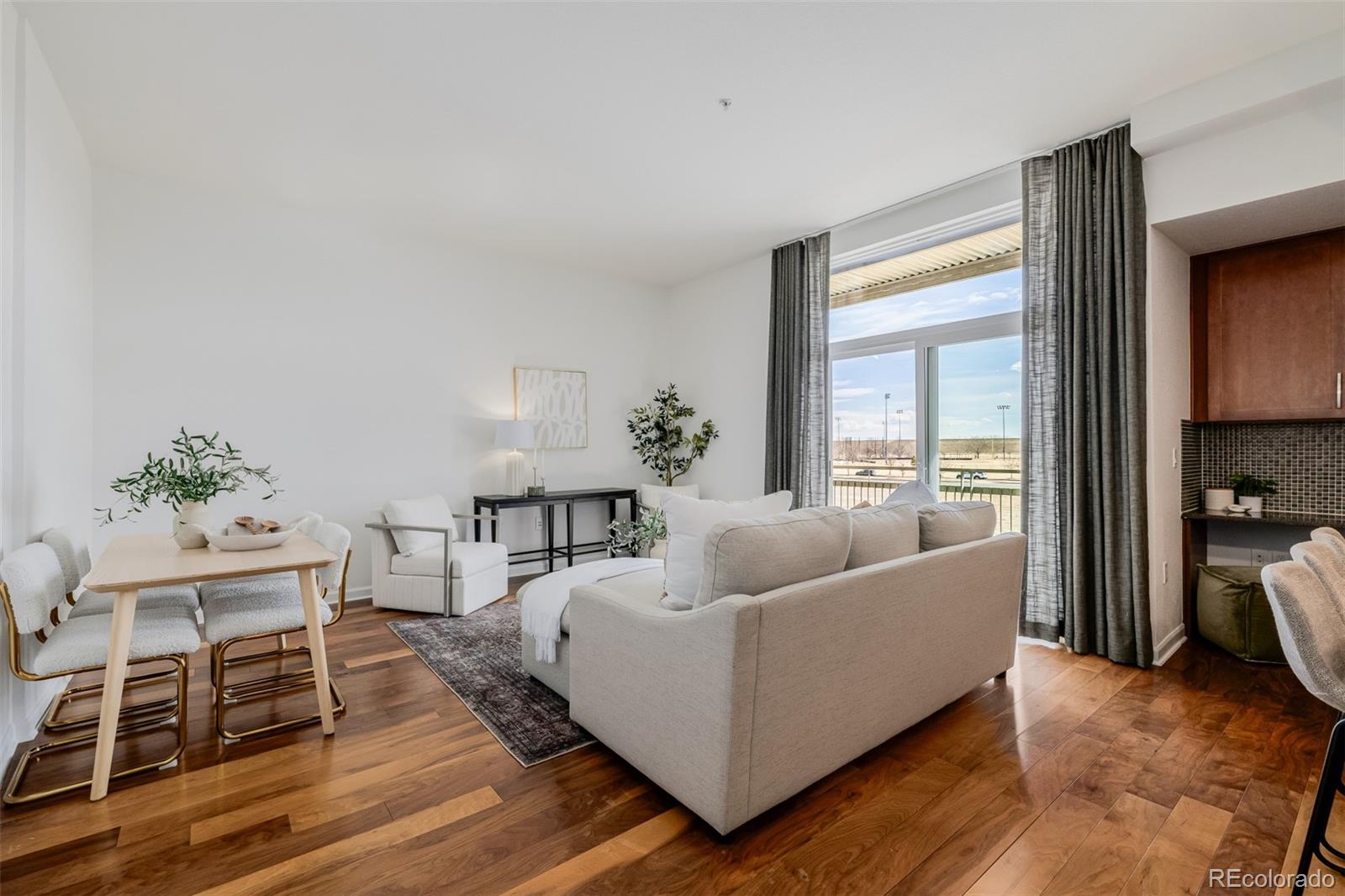 8165 E Lowry Boulevard 209