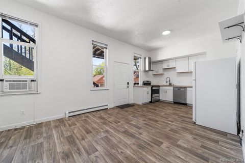 Triplex in Colorado Springs CO 115 Wahsatch Avenue 18.jpg