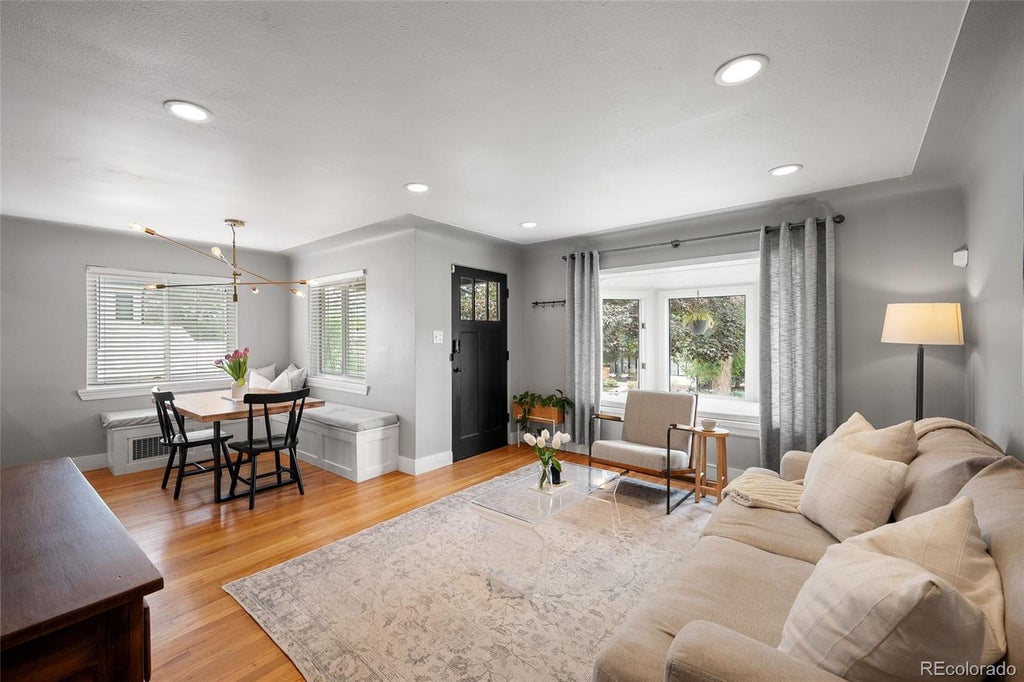 Photo of 1630 S Saint Paul Street, Denver, CO 80210 (MLS # 9333477)
