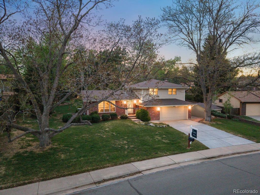 Photo of 2161 S Dover Way, Lakewood, CO 80227 (MLS # 4211183)