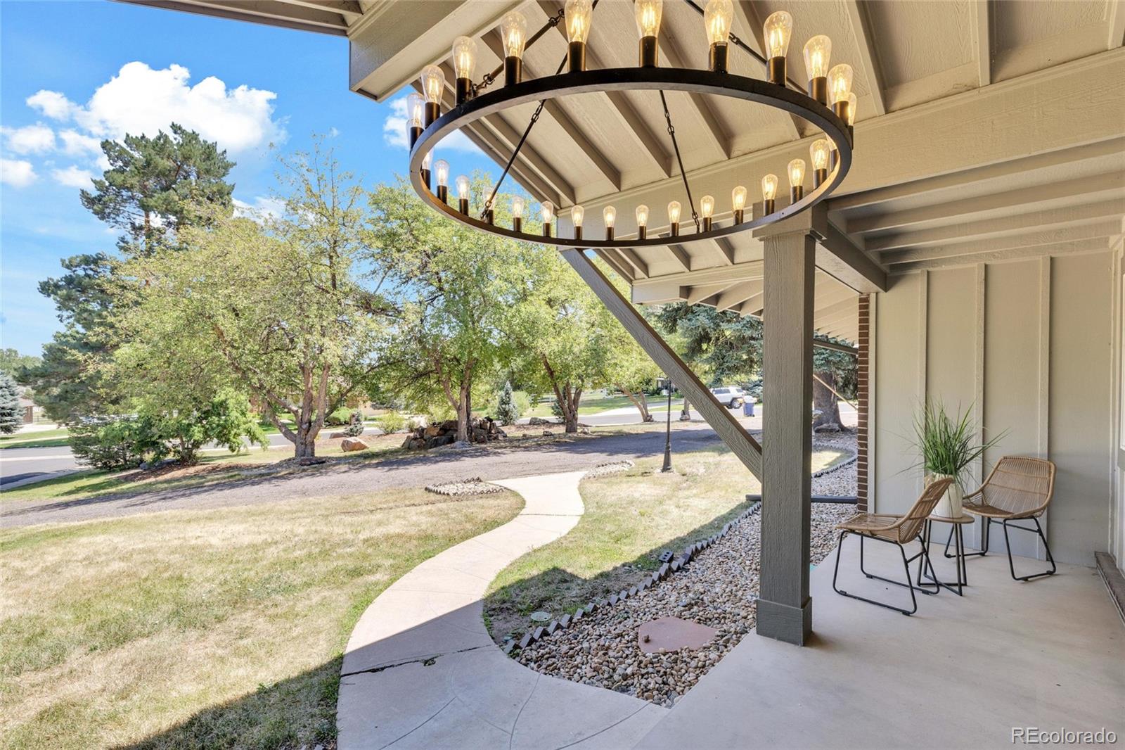 11 Meadowlark Lane