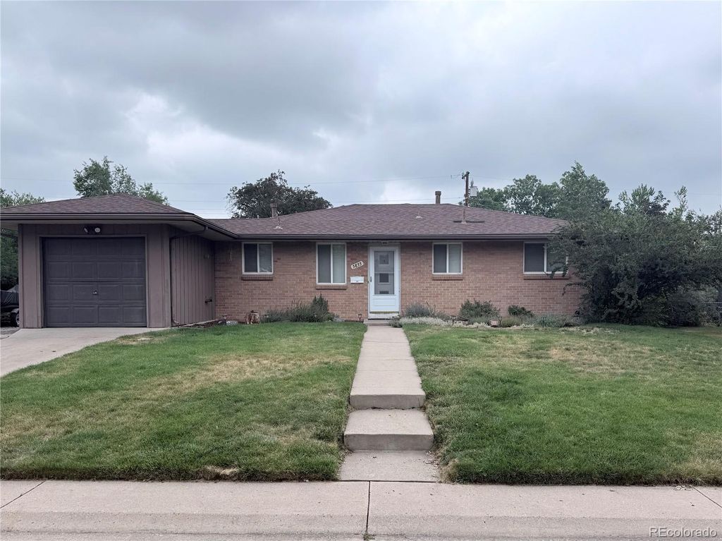 Photo of 5855 S Delaware Street, Littleton, CO 80120 (MLS # 3655959)
