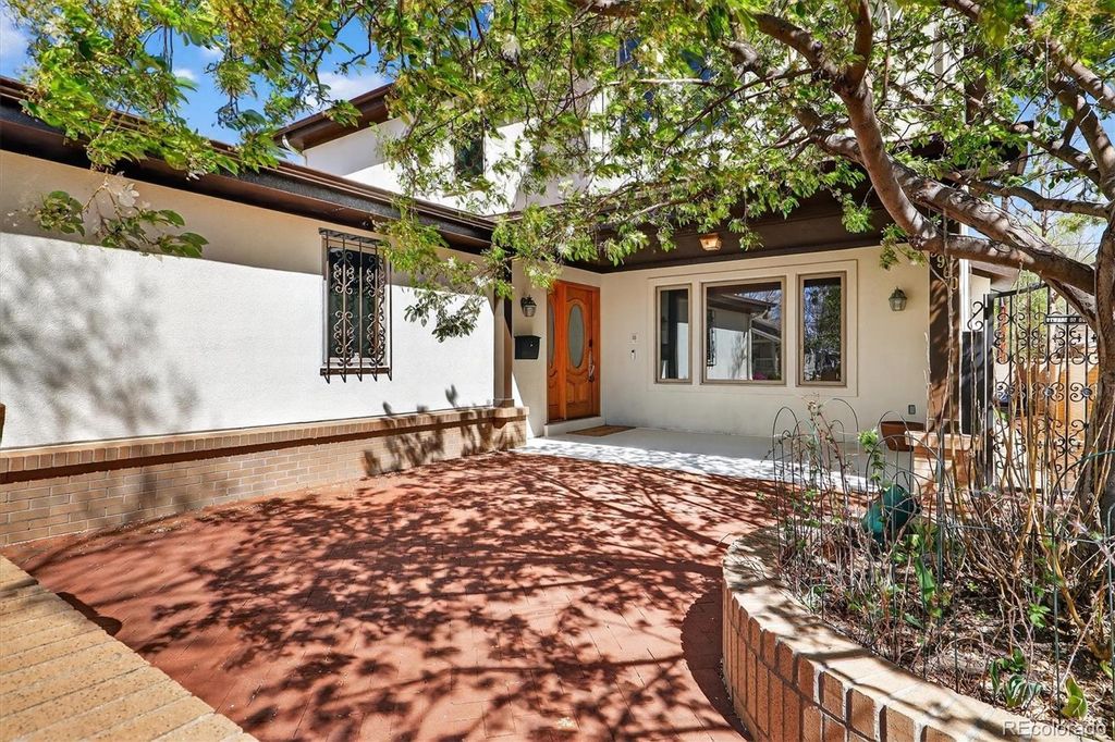 Photo of 3960 S Lincoln Street, Englewood, CO 80113 (MLS # 3733446)