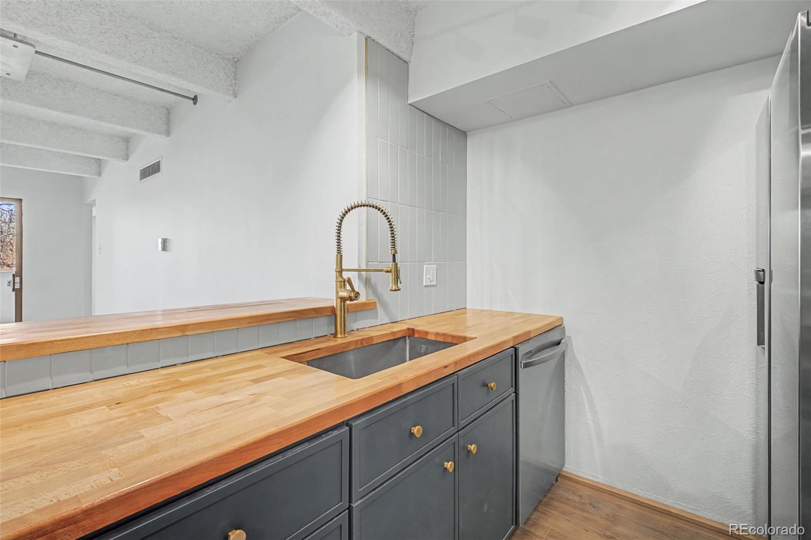 777 N Washington Street 201