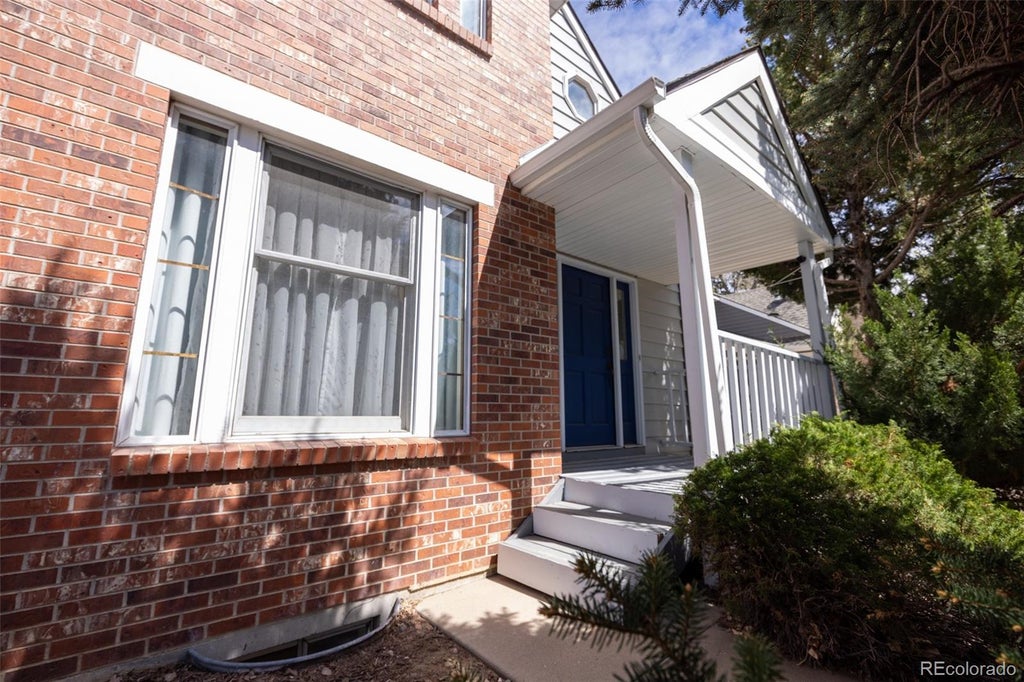 Photo of 16821 E Hialeah Avenue, Centennial, CO 80015 (MLS # 6398144)