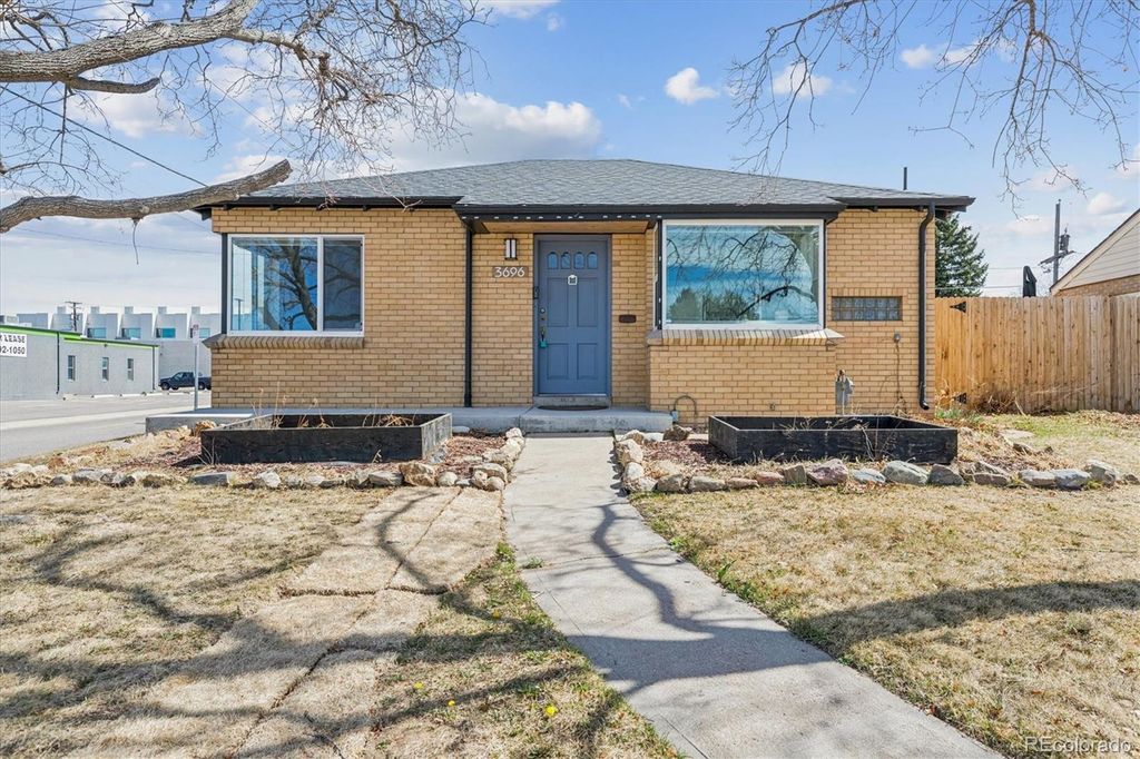 Photo of 3696 Magnolia Street, Denver, CO 80207 (MLS # 1643582)