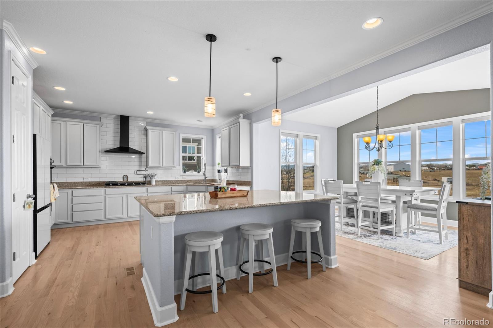 12487 Syracuse Street