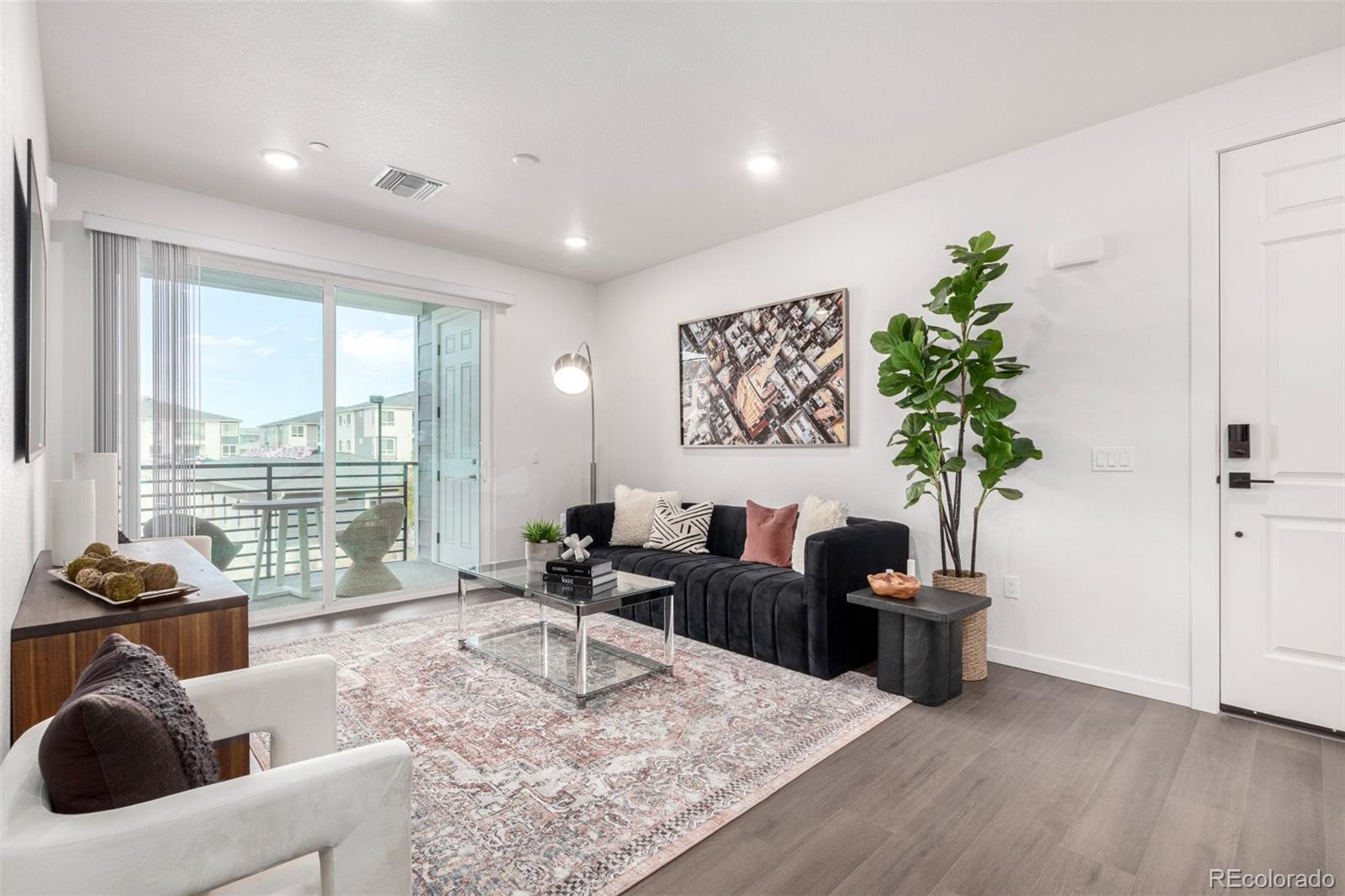 6153 N Ceylon Street 203