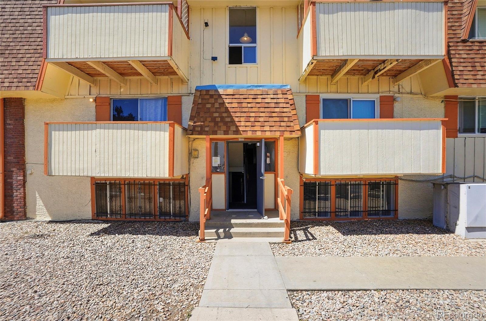 10211 Ura Lane 2-104