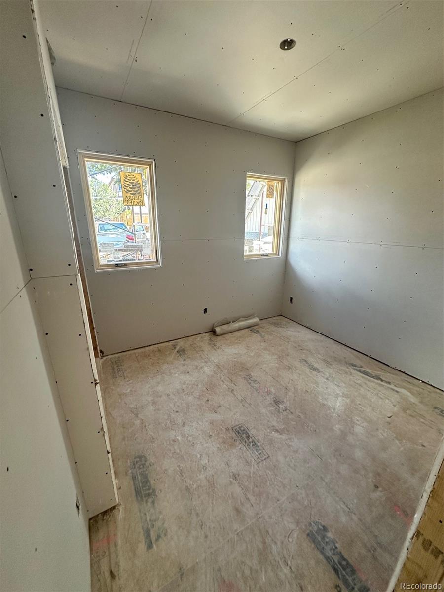 420 Pinon Street