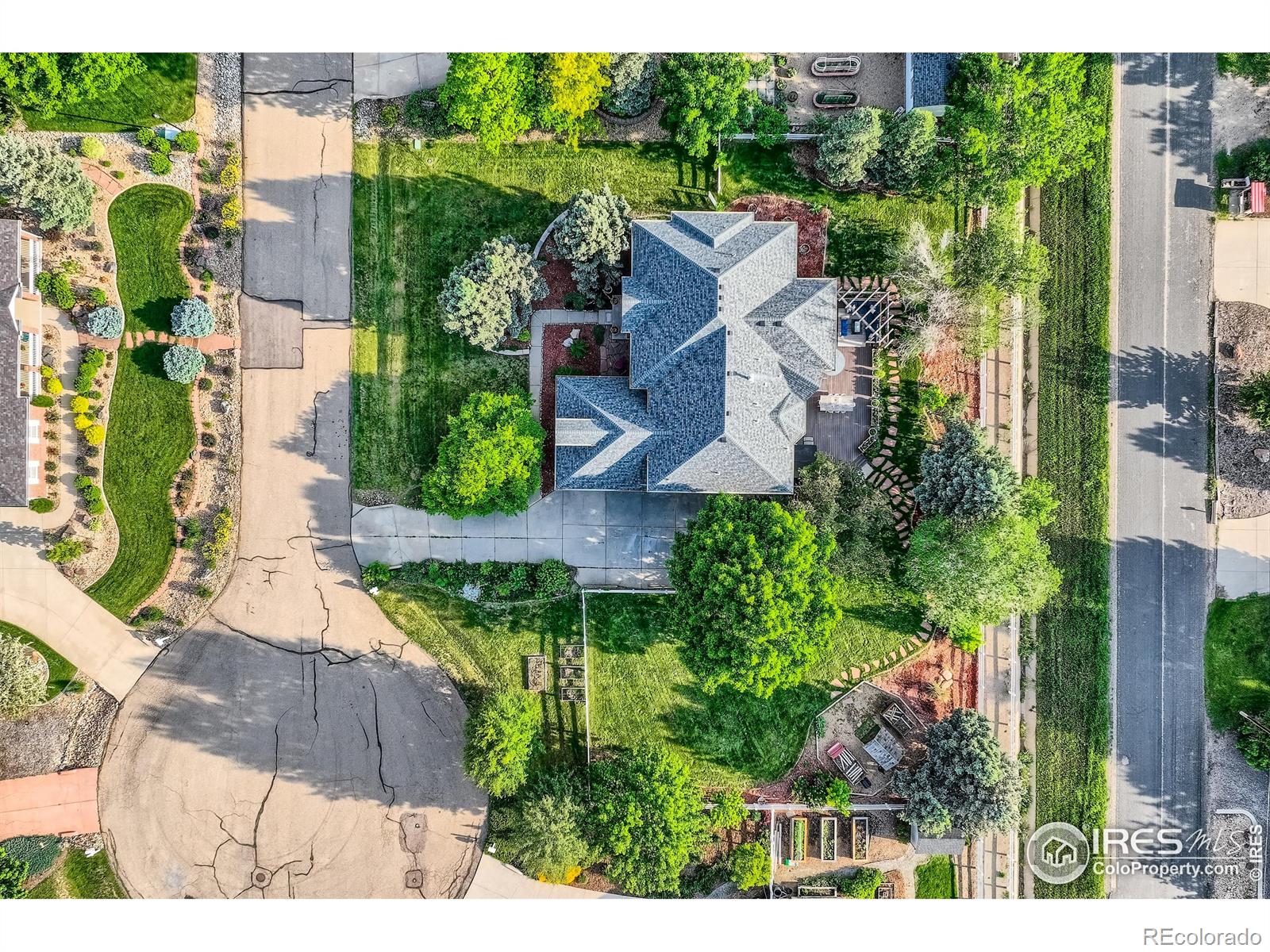 1005 Creek Court