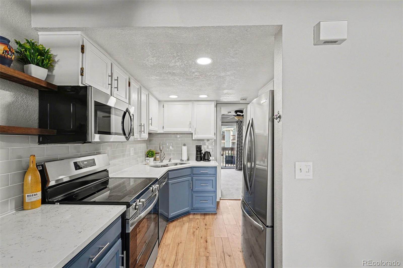 1885 S Quebec Way B24