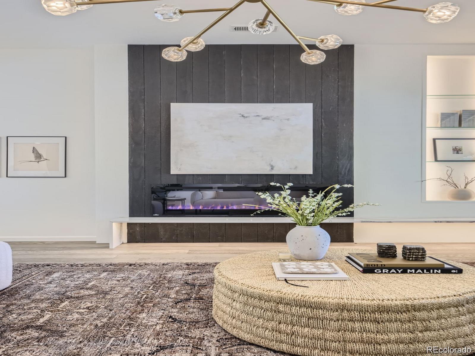 1290 W Quincy Circle