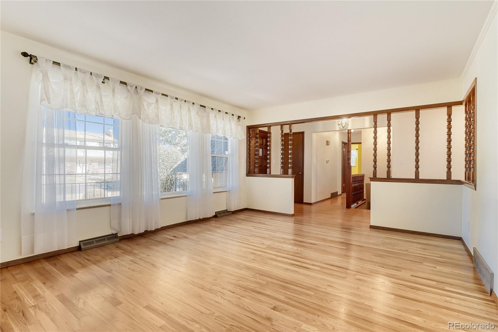 5890 W Plymouth Drive