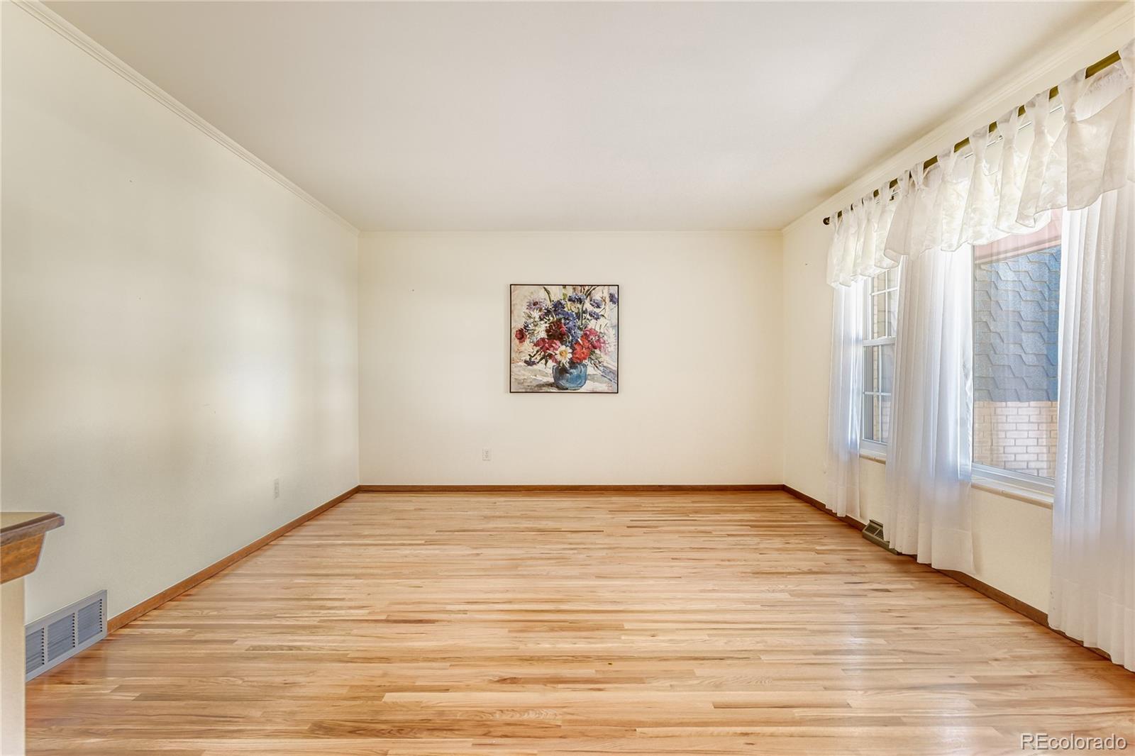 5890 W Plymouth Drive