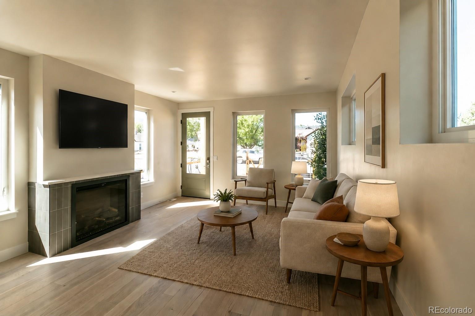 712 W 2nd Street 2