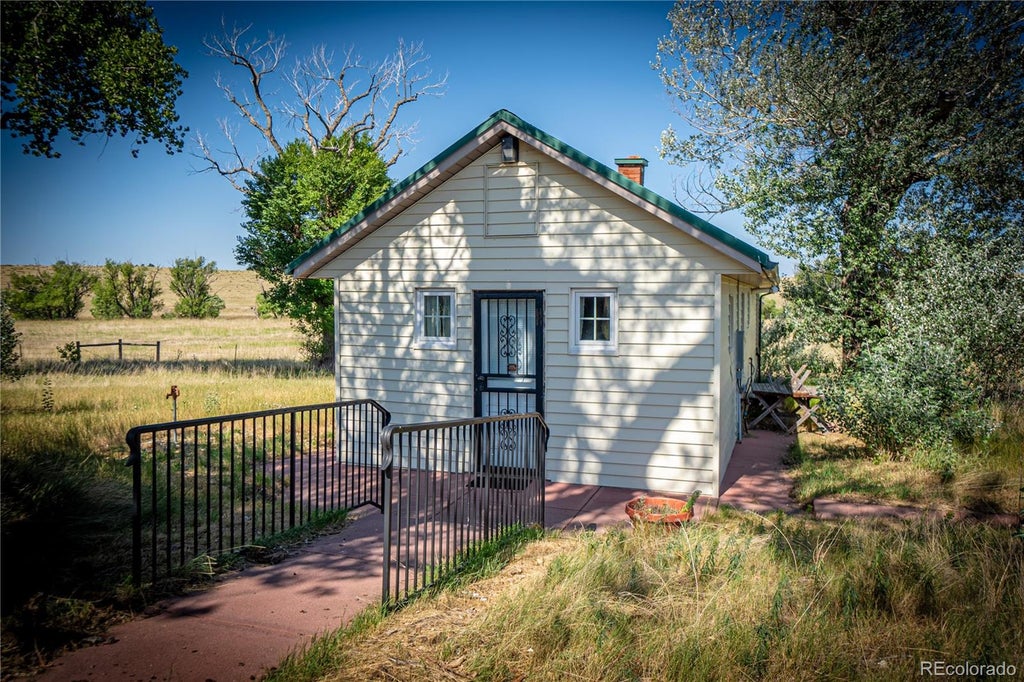 Photo of 44990 Coal Creek Crk, Parker, CO 80138 (MLS # 2181551)
