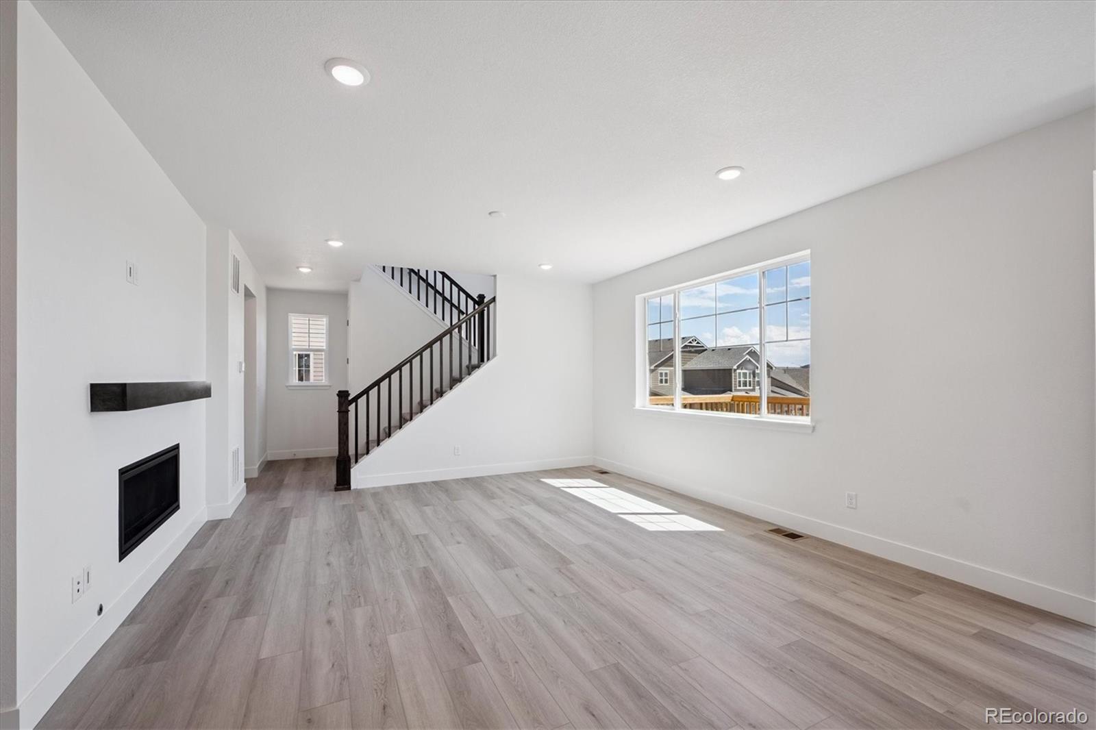 7156 E 126th Place